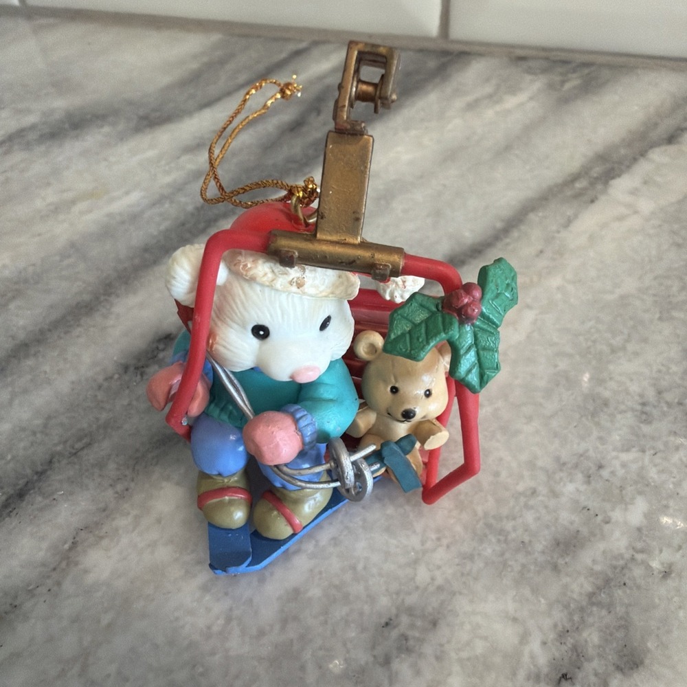 VTG Lustre Fame 1992 Christmas Tree Ornament Skiing‎ MOUSE & Bear Ski Lift
